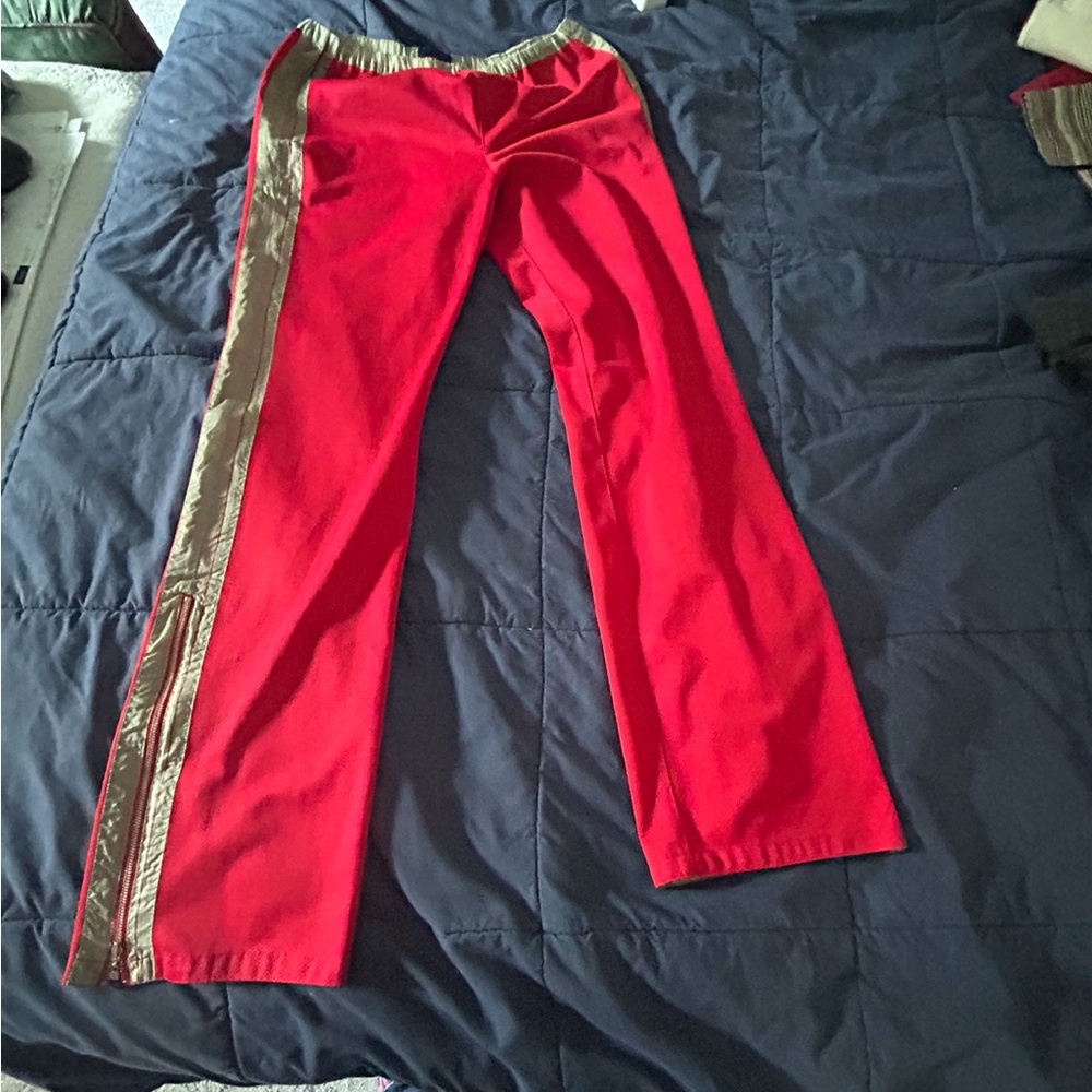 Red / gray exercise pants